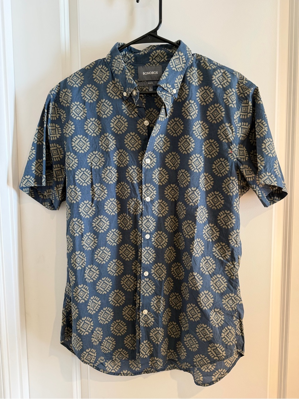 Bonobos Navy Blue Short-Sleeve Button-Down with Beige Geometric Print